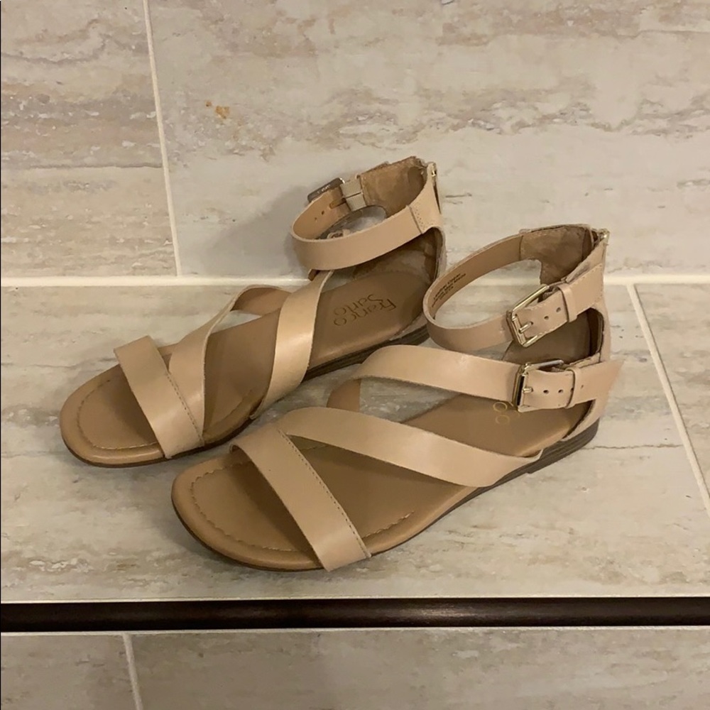 Franco Sarto flat sandals